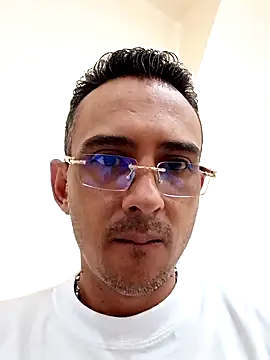 Snapshot of paisa233 chatting on 10.15.25 paisa233 online show from 10.15.25