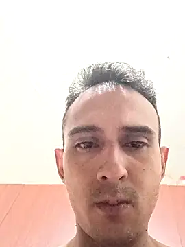 Snapshot of paisa233 chatting on 10.18.25 paisa233 online show from 10.18.25