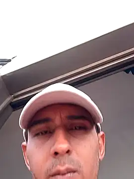 Snapshot of paisa233 chatting on 10.25.25 paisa233 online show from 10.25.25