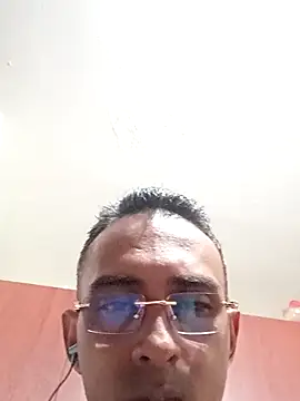 Snapshot of paisa233 chatting on 11.08.25 paisa233 online show from 11.08.25