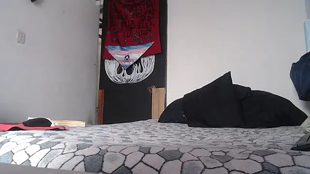 Snapshot of Zafiro_subversiva chatting on 02.04.25 Zafiro subversiva online show from 02.04.25