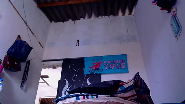 Snapshot of Zafiro_subversiva chatting on 01.08.26 Zafiro subversiva online show from 01.08.26