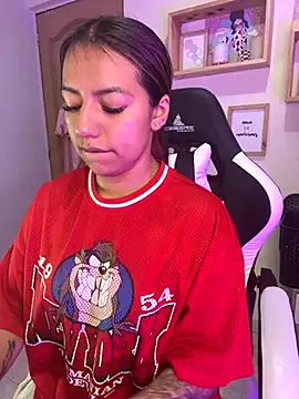 Ivann4 online show from 11.04.25