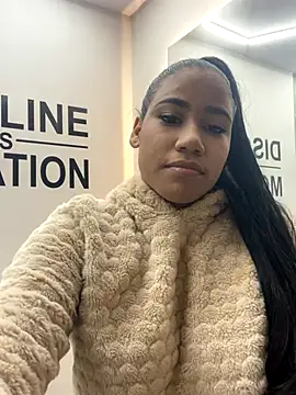 Snapshot of Salome_Diaz_ chatting on 11.07.25 Salome Diaz online show from 11.07.25