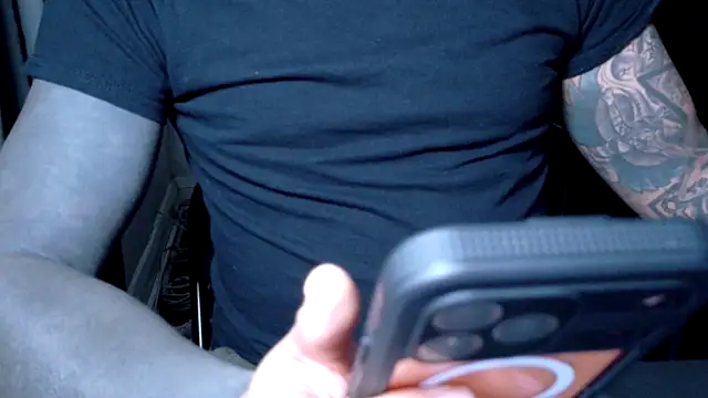 Snapshot of WyattBBC chatting on 02.09.26 WyattBBC online show from 02.09.26