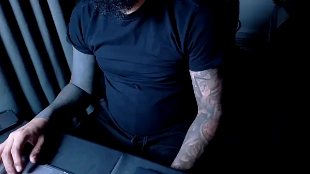 Snapshot of WyattBBC chatting on 03.02.26 WyattBBC online show from 03.02.26