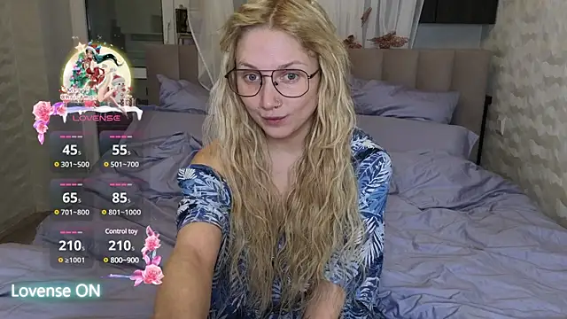 Snapshot of GoodGirl0024 chatting on 02.22.25 GoodGirl0024 online show from 02.22.25