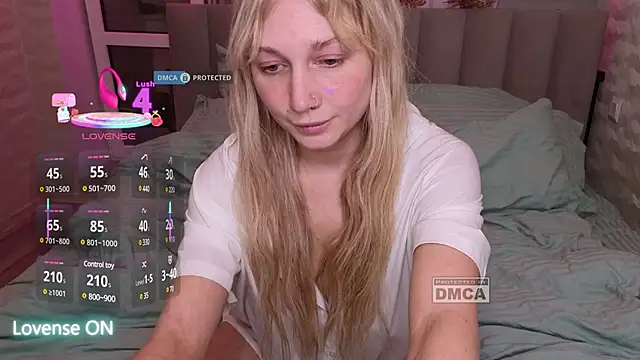 Snapshot of GoodGirl0024 chatting on 03.04.25 GoodGirl0024 online show from 03.04.25