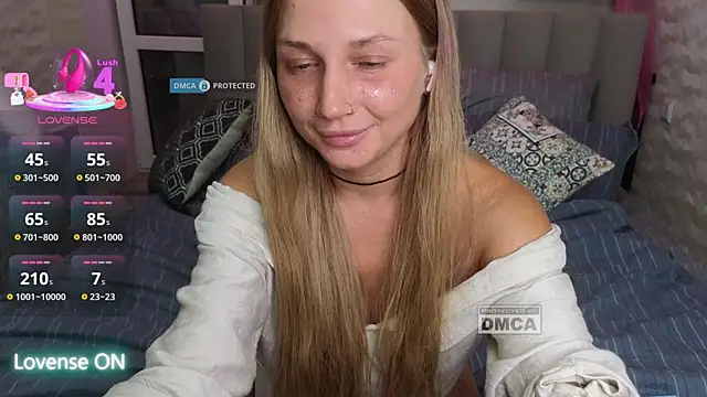 Snapshot of GoodGirl0024 chatting on 10.01.25 GoodGirl0024 online show from 10.01.25