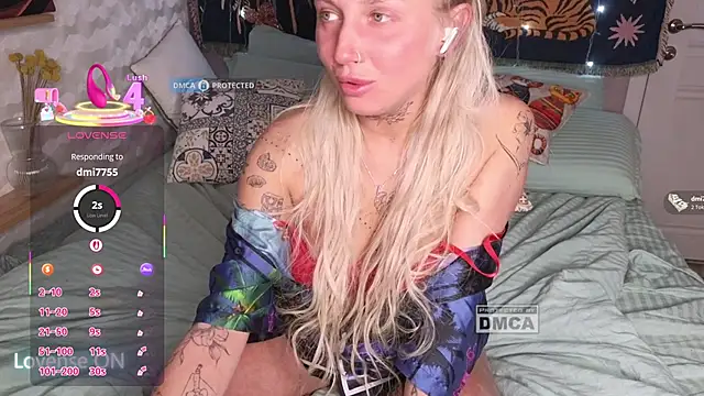 Snapshot of GoodGirl0024 chatting on 04.17.26 GoodGirl0024 online show from 04.17.26