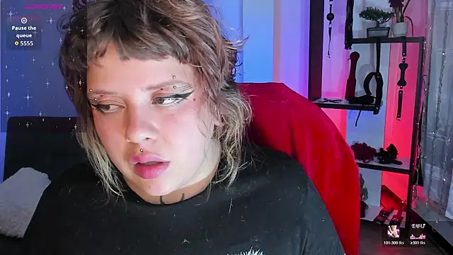 Snapshot of Sabrina_scarlett chatting on 02.15.26 Sabrina scarlett online show from 02.15.26