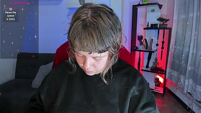 Snapshot of Sabrina_scarlett chatting on 02.25.26 Sabrina scarlett online show from 02.25.26