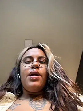 Snapshot of lolafairytail chatting on 01.08.26 lolafairytail online show from 01.08.26