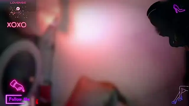 LauGrayJ online show from 09.11.25