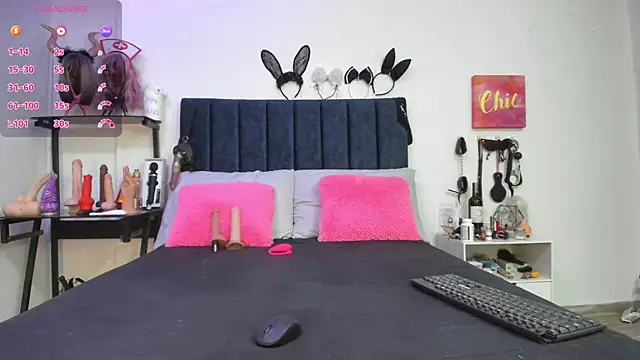 Snapshot of emmily_giraldo chatting on 03.14.25 emmily giraldo online show from 03.14.25