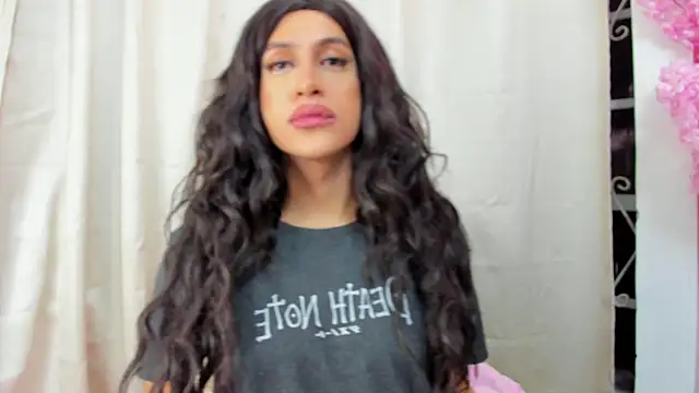 Snapshot of _cat_18 chatting on 02.21.25 cat 18 online show from 02.21.25