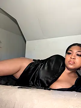 AUNYXXX online show from 10.14.25