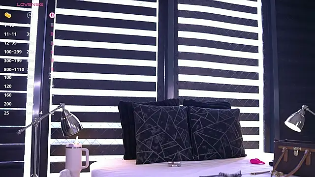 MissKiarra online show from 05.22.26
