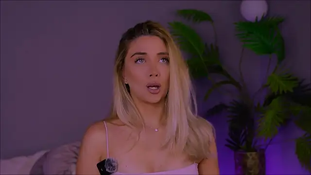 Jessielle online show from 11.14.25