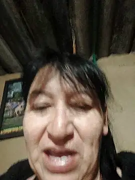 clarita 01 online show from 10.08.25