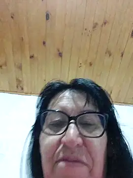 Snapshot of clarita_01 chatting on 05.15.26 clarita 01 online show from 05.15.26