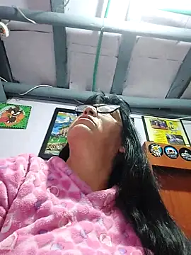 Snapshot of clarita_01 chatting on 06.03.26 clarita 01 online show from 06.03.26