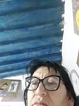 Snapshot of clarita_01 chatting on 06.16.26 clarita 01 online show from 06.16.26