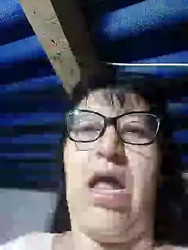 Snapshot of clarita_01 chatting on 06.19.26 clarita 01 online show from 06.19.26