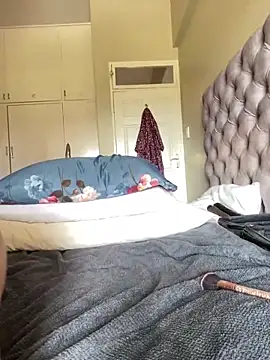 Indianbutter11 online show from 01.04.25