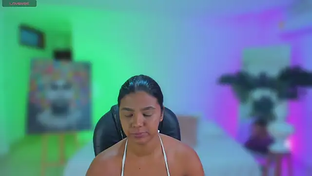 JANYLOVE   online show from 04.21.26