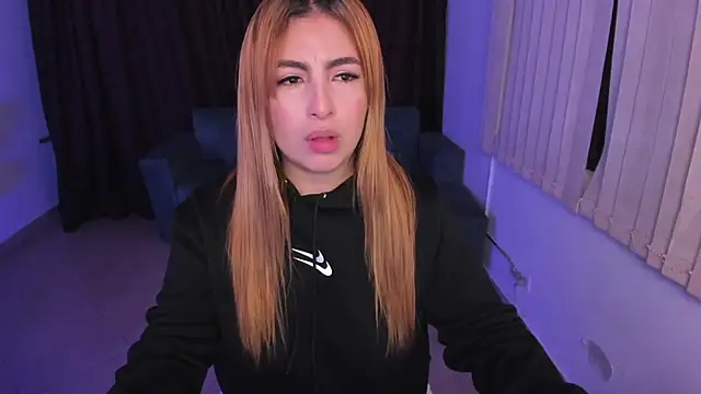 SusyAmis online show from 10.30.25