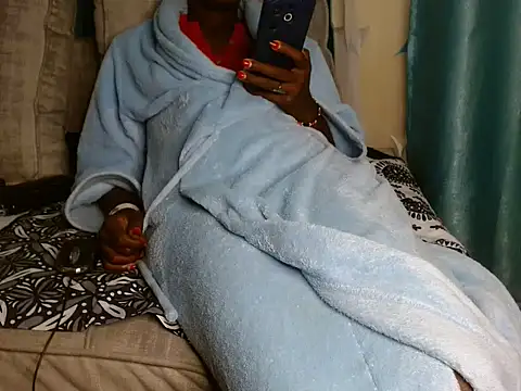 Snapshot of lavishh_linds chatting on 11.02.25 lavishh linds online show from 11.02.25