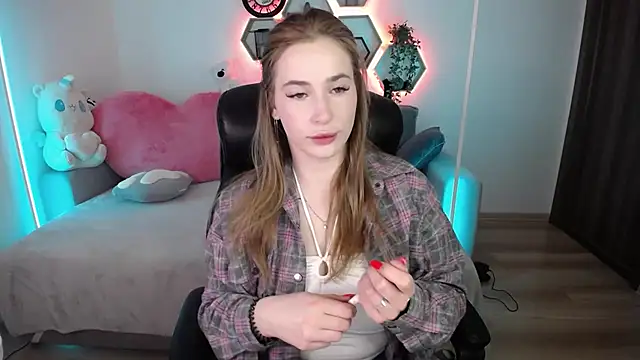 SabrinViolet online show from 04.26.26