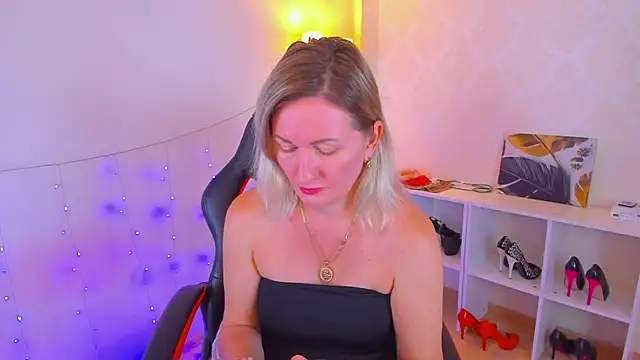 AriFleow online show from 09.23.25