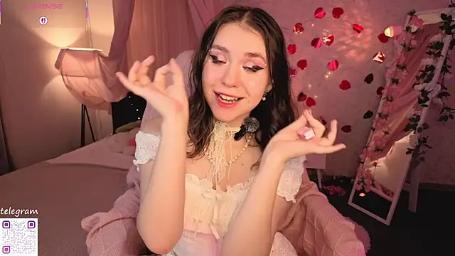 Snapshot of lilly_Cherry_ chatting on 07.03.26 lilly Cherry online show from 07.03.26