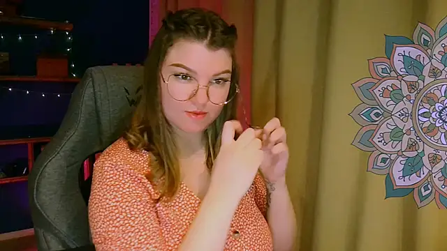 Snapshot of VioletteWay chatting on 01.18.26 VioletteWay online show from 01.18.26