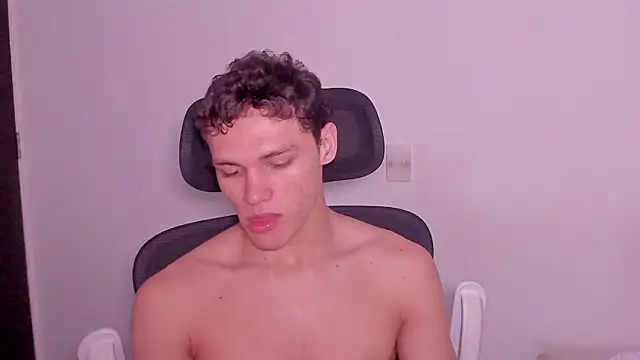 Snapshot of laurent_nova chatting on 03.09.26 laurent nova online show from 03.09.26