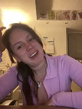 Snapshot of Countesss chatting on 12.24.24 Countesss online show from 12.24.24