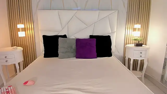 belacampbell online show from 09.16.25