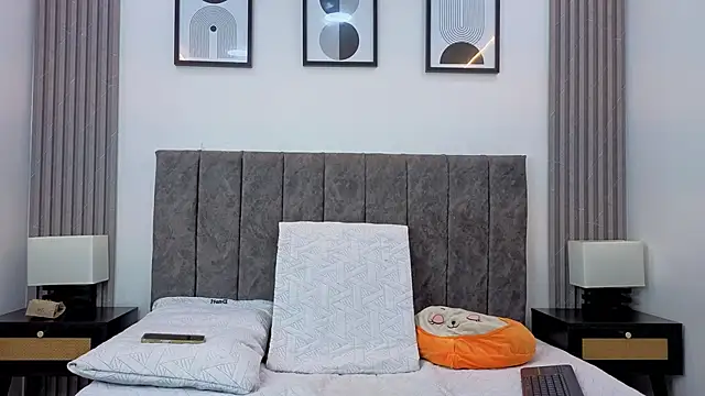 Snapshot of Luciana_Ortiz1 chatting on 02.04.26 Luciana Ortiz1 online show from 02.04.26