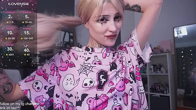 fraulein mooon online show from 09.23.25