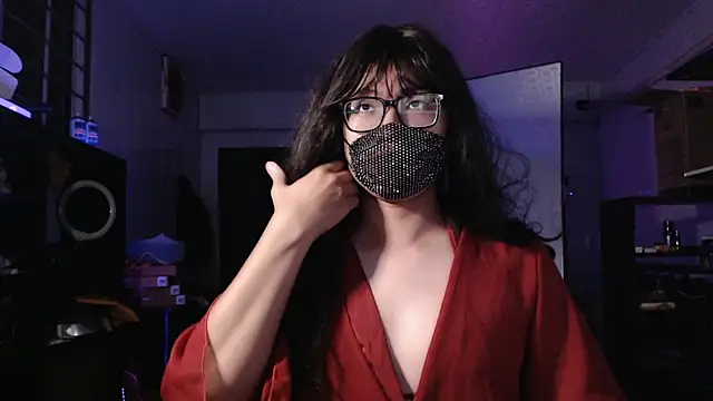 Snapshot of Erin_Song chatting on 10.25.25 Erin Song online show from 10.25.25