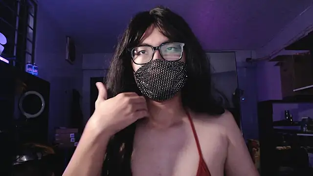 Snapshot of Erin_Song chatting on 11.28.25 Erin Song online show from 11.28.25