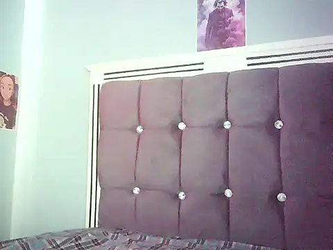 Snapshot of Cryaluna chatting on 03.15.26 Cryaluna online show from 03.15.26