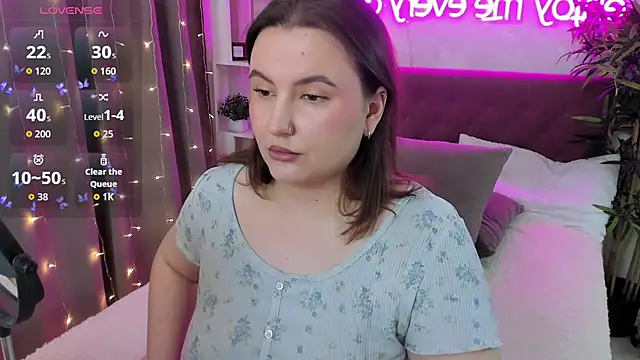 Snapshot of FeralPeach chatting on 02.06.26 FeralPeach online show from 02.06.26