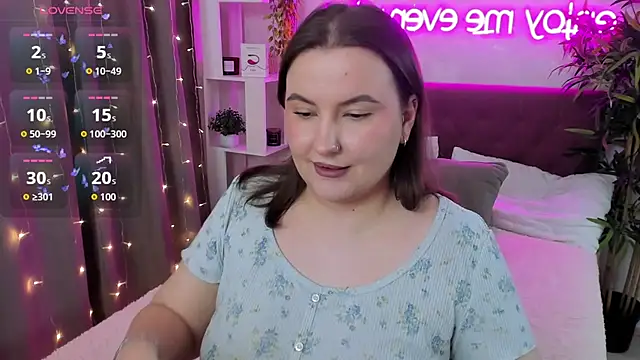 Snapshot of FeralPeach chatting on 02.21.26 FeralPeach online show from 02.21.26