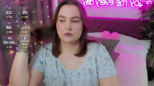 Snapshot of FeralPeach chatting on 03.06.26 FeralPeach online show from 03.06.26