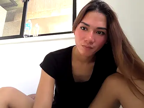 Snapshot of Ur_dreamgurl05 chatting on 07.18.26 Ur dreamgurl05 online show from 07.18.26