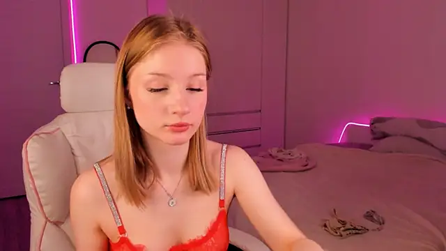 Eva Davi online show from 02.19.25