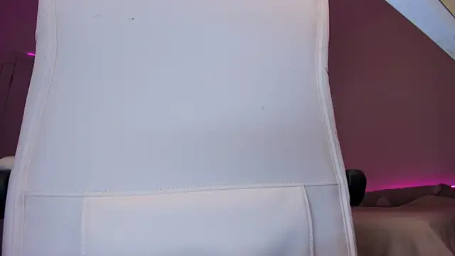 Eva Davi online show from 03.04.25